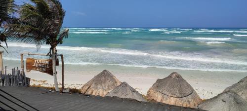 Zona Hotelera Hotel | Villa Las Estrellas Tulum - located at the party zone