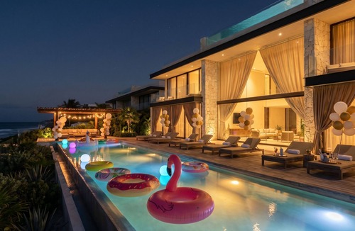 Zona Hotelera Villa | Villa Sian beachfront all-inclusive: chef, yacht, spa, gym, and transportation