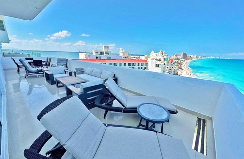 Zona Hotelera Condo | VRBO Premier Host #3702 – Beachfront – Enjoy huge private space timsoceancondos