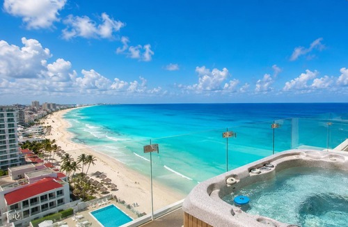 Zona Hotelera Condo | VRBO Premier Host #3703 – Beachfront - Hot Tub Overlooks Ocean timsoceancondos