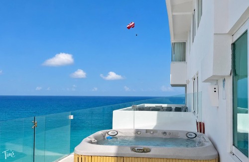 Zona Hotelera Condo | VRBO Premier Host #3703 – Beachfront - Hot Tub Overlooks Ocean timsoceancondos