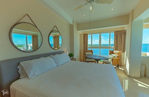 Zona Hotelera Hotel | VRBO Premier Host – Beachfront – 12BR/10Bth – Penthouse Combo #3134