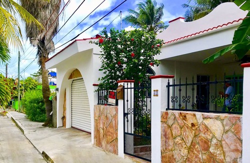Salinas Apartment | Walk to Caribbean Beach from Isla Mujeres Studio with Kitchenette