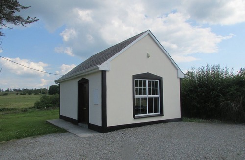 Ballylongford House | WILD ATLANTIC WAY TARBERT ADARE GOLF Ballybunion.Beach GamesRoom discounts