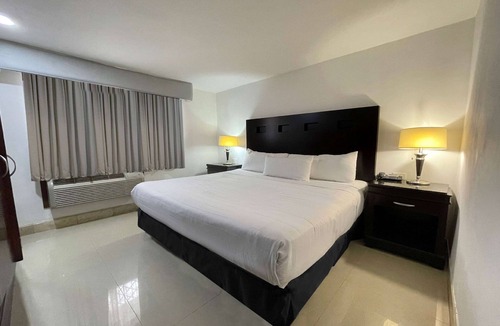 Los Mochis Hotel | Wyndham Garden Los Mochis Plaza Inn