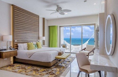 Puerto Juarez Hotel | Your Own Slice of Paradise — Space for Everyone, Privacy for All