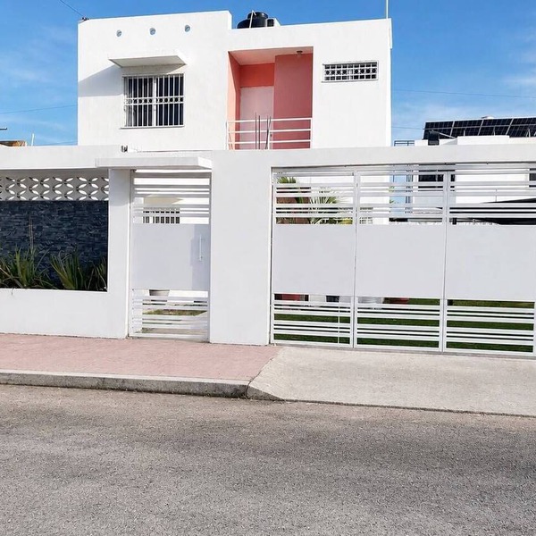 The House in the Southeast/Covered Parking/Family Home