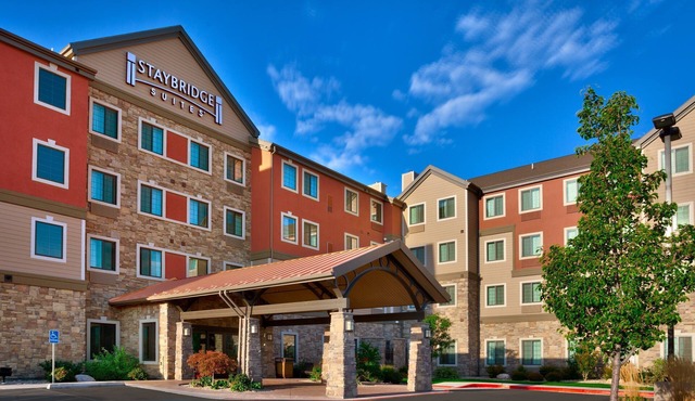 1 Bedroom Suite | Access to a Heated Pool & Hot Tub + Free Breakfast Buffet in Midvale