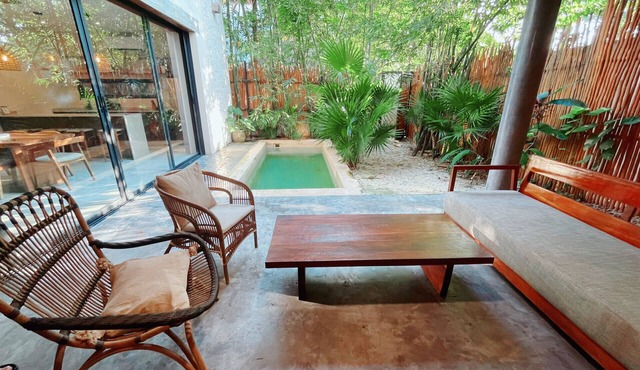 2-BD Jungle Villa Private Patio & Rooftop wPools