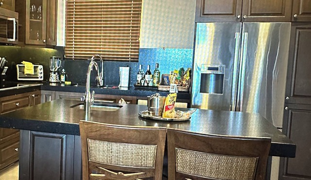 2 BR OCEANFRONT ELITE PENTHOUSE JUST STEPS FROM THE BEACH