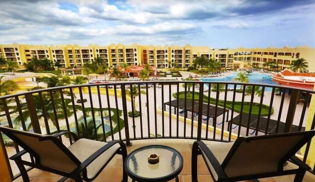 2BD Royal Haciendas: Ocean Views, Pool & Resort