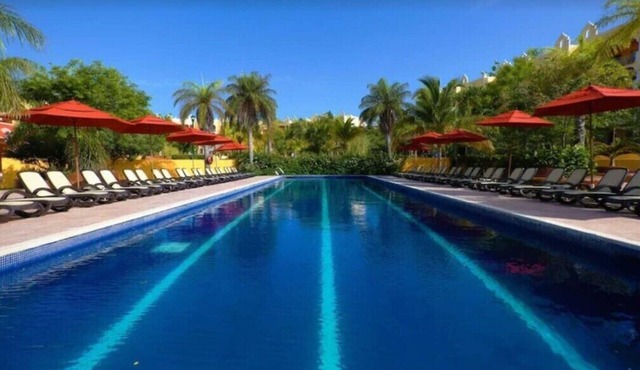 2BD Royal Haciendas: Pool, Resort & Ocean Views