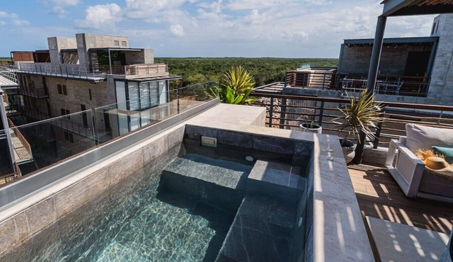 3 Level Heaven PH w Private Jacuzzi | Big Gym Access