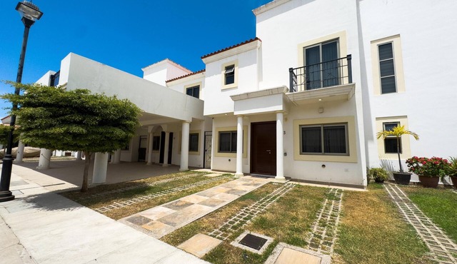 3BR Home in Gated Community with Pool