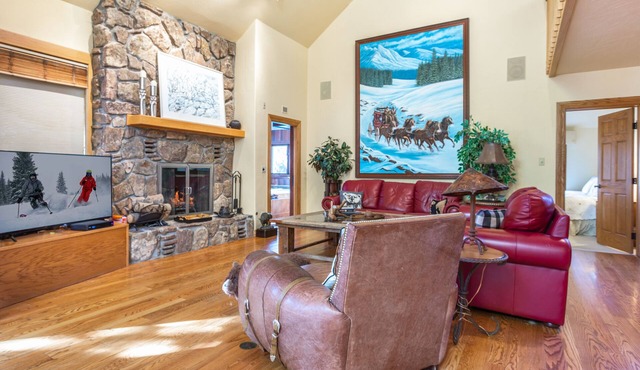 ALPINE MANSION, 8BR + LOFT BR SLEEPS 24 HUGE 8000 sq ft EXCLUSIVE BEAVER CREEK! in Avon