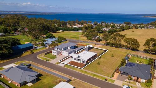 Aqua Views in Eagle Point