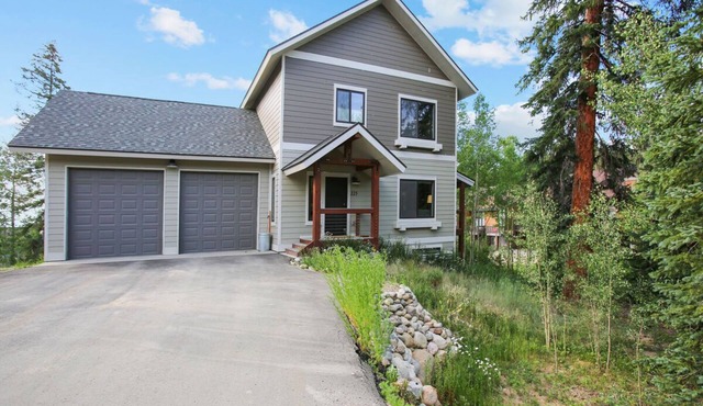 Balsh Hideaway | Covered Deck | Private Hot Tub | Luxe Cabin in Fraser
