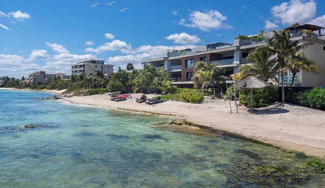 Beachfront Apt 3BR| Private Rooftop & Plunge Pool