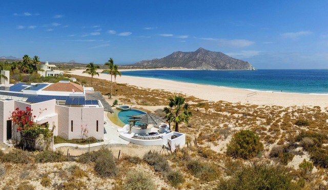 Beachfront Villa w/Pool, Hot Tub, Beach Access, Cook & Caretaker