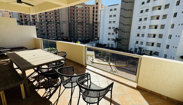 Beautiful 2 Bedroom Condo on the Sea of Cortez at Las Palmas Resort D-305 in Puerto Peñasco
