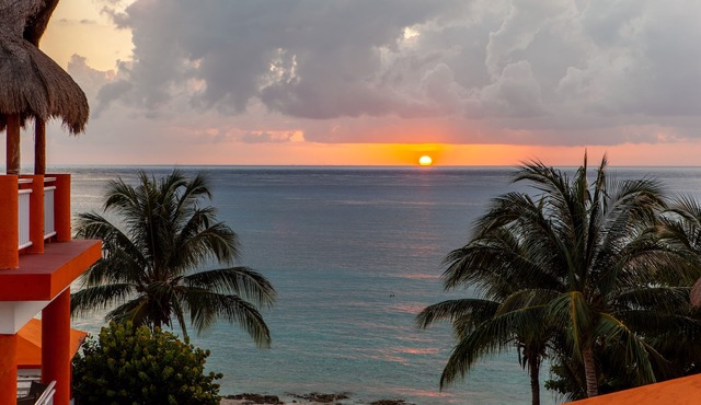 BEST IN PARADISE! Stunning Beachfront 3BR Penthouse w/Private Rooftop Terrace