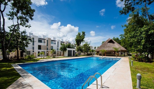 Brand new home in the tranquil neighborhood of Bali, minutes from downtown Playa