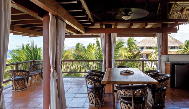 Casa de Olas | Stunning Oceanfront Villa in Las Palmas