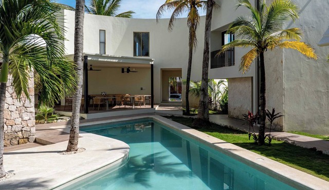 Casa Medusa- Sunny Escape Steps From The Sea