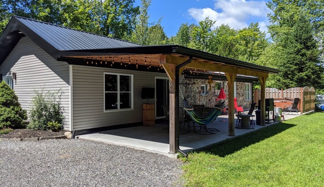 Chalet lacbrome in Knowlton
