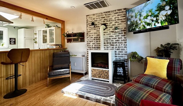Charming, 3 BR Home on a corner lot in Mount Vernon. in Mount Vernon