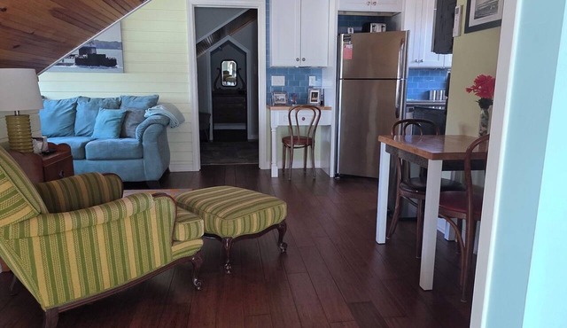 Charming Couples Get-away at Put-in-Bay. - The Screened Inn in Put-in-Bay