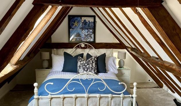 Chestnut Tree Cottage, 7 High Street in Ardingly