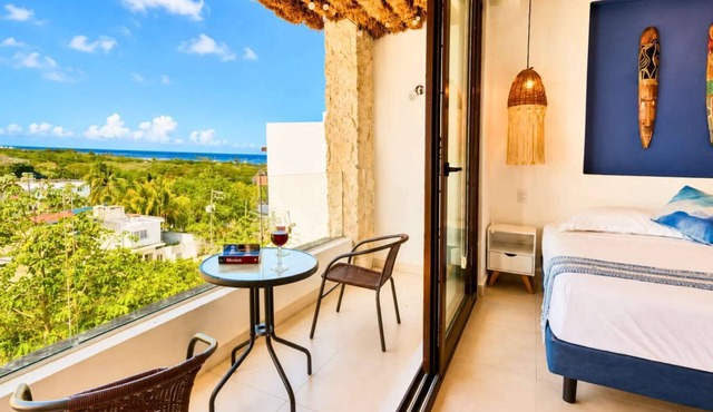 Chic Ocean View Studio near Beach · Blanko Living