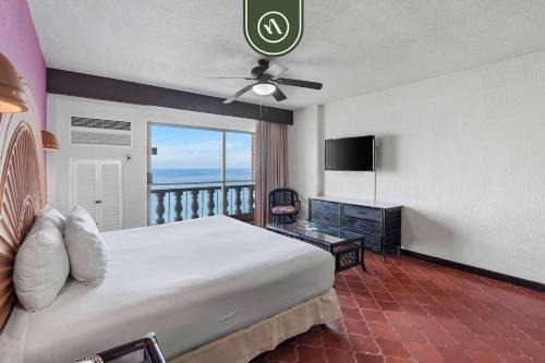 Costa Sur Estudio 5 | 1BR Puerto Vallarta beachfront