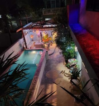 Courtyard family room