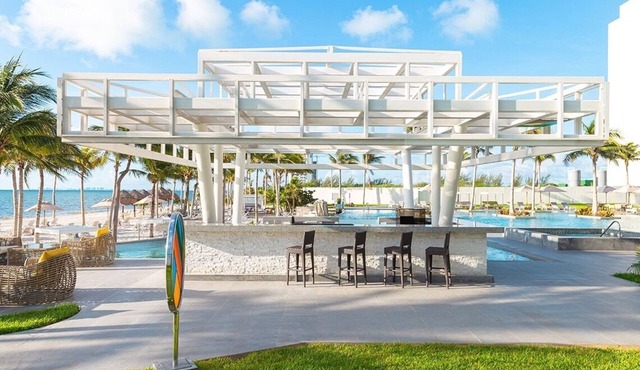 Cozy 2-bedroom condo with AC, fitness room in amazing Cancún
