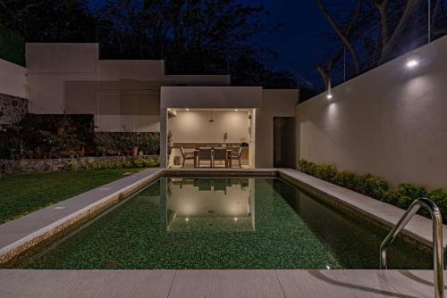 Cuernavaca Private Pool & Outdoor Grill for Groups in Temixco