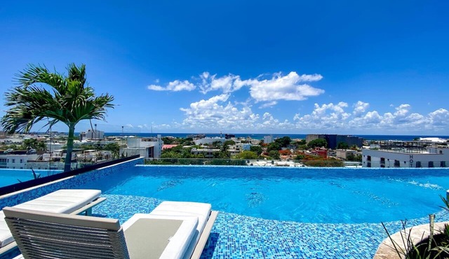 Downtown Playa Studio-RooftopPool-Steps2Everything