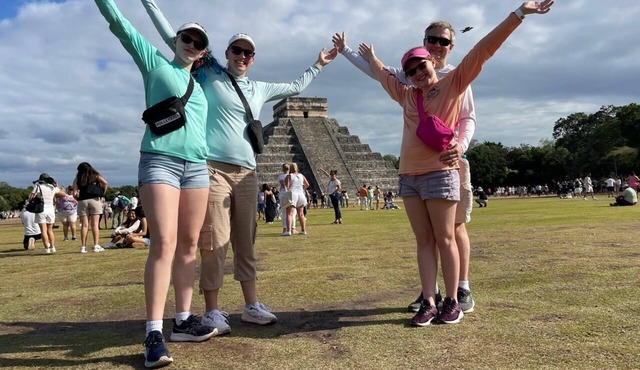 Early access tour to Chichen Itza, Cenote Hubiku and Valladolid.