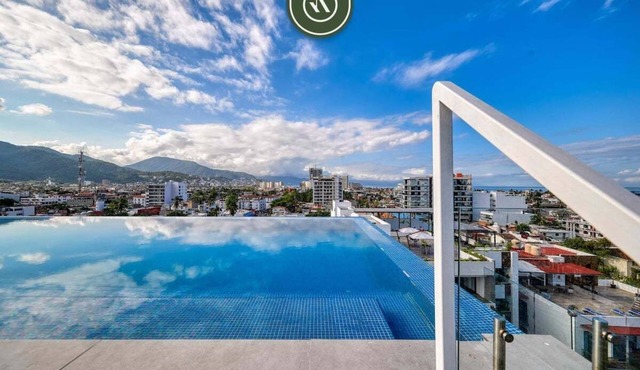 Equipped 2BR Condo in Versalles - Pool - King Bed