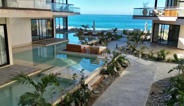 Exclusive beachfront apartment!
