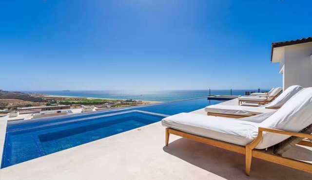 Exquisite 6 Bedroom Residence at Quivira Los Cabos