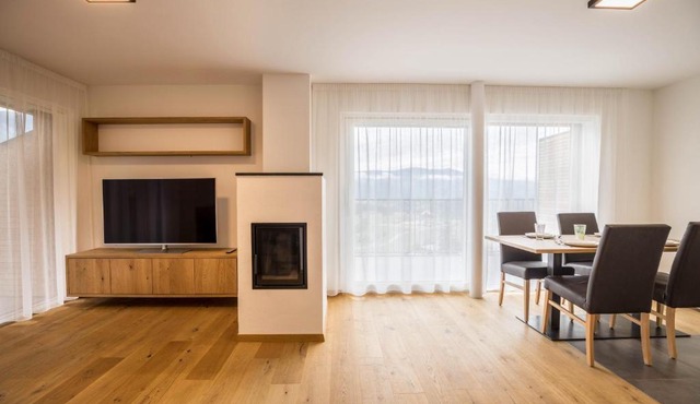 Ferienwohnung Kronplatz Blick in Perca