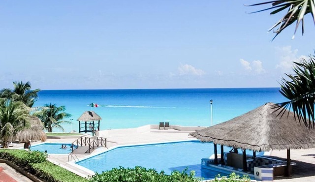 GORGEOUS OCEAN VIEW 1BDR CONDO