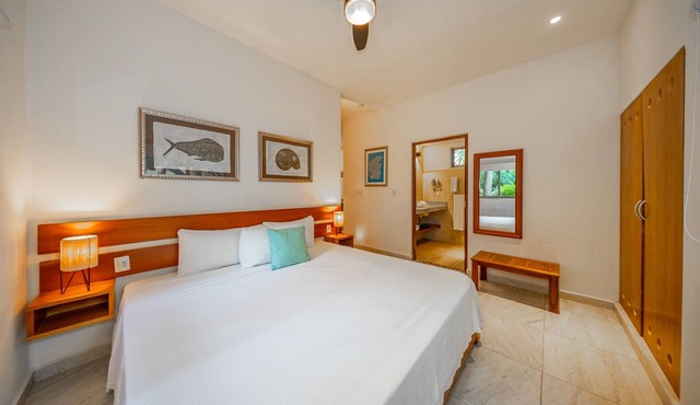 GS123. Garden Suite King