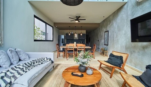 Holistika: Jungle Retreat with Pool by BT Homes