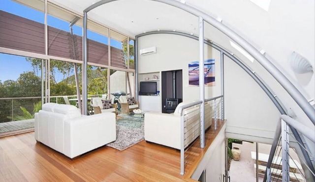 Immaculate designer house-sweeping views over iconic Blueys Beach 3min walk away in Blueys Beach