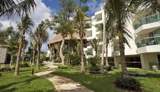 Inviting Studio with Fabulous Garden at Cozumel