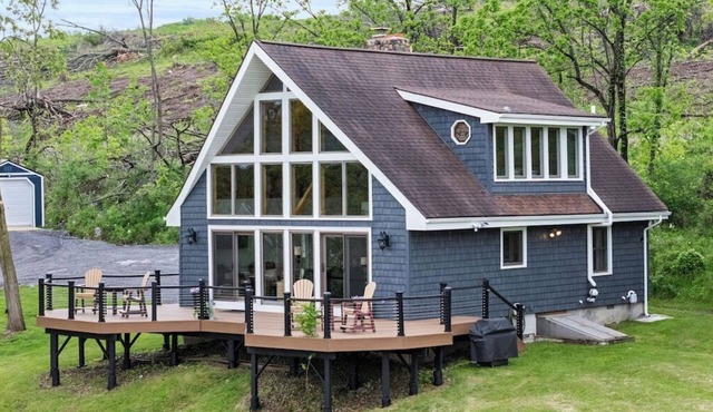 Keuka Vines: 3 bedroom A Frame home overlooking Keuka Lake in Penn Yan