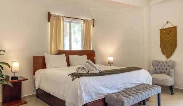 KO-KO Beachfront King Studio | Private Terrace